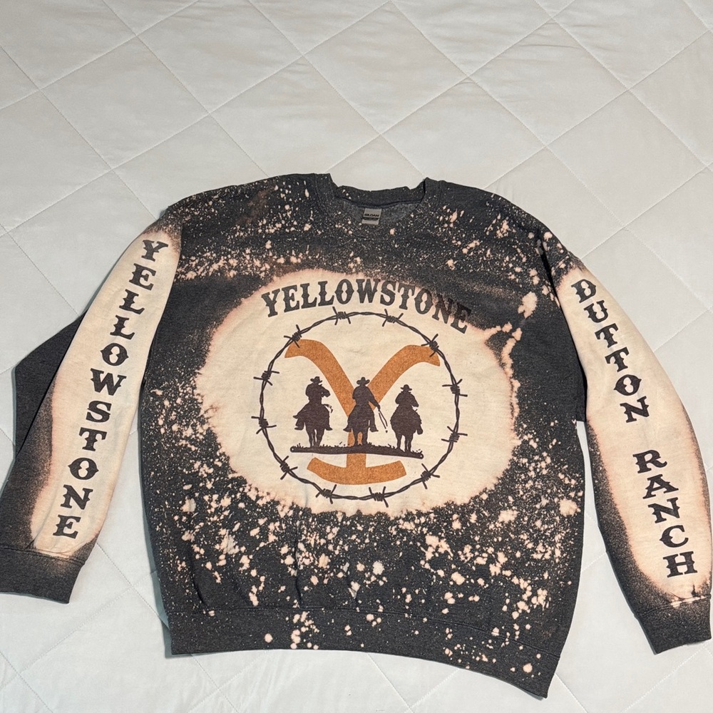 NWOT - Yellowstone-Dutton Ranch Sweatshirt - XL